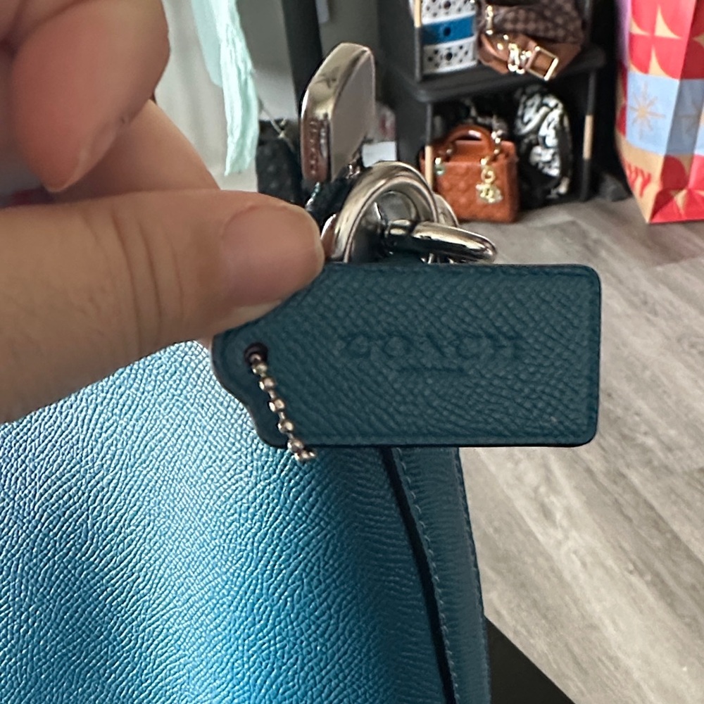 Coach Teal Leather Shoulder Bag - Picture 4 of 4